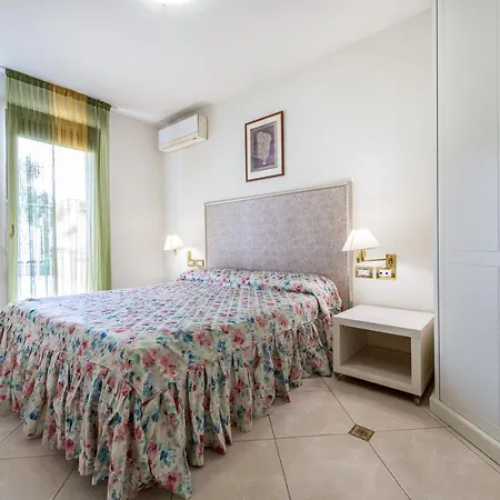 Apartment Dependance Villa Azzurra Desenzano del Garda